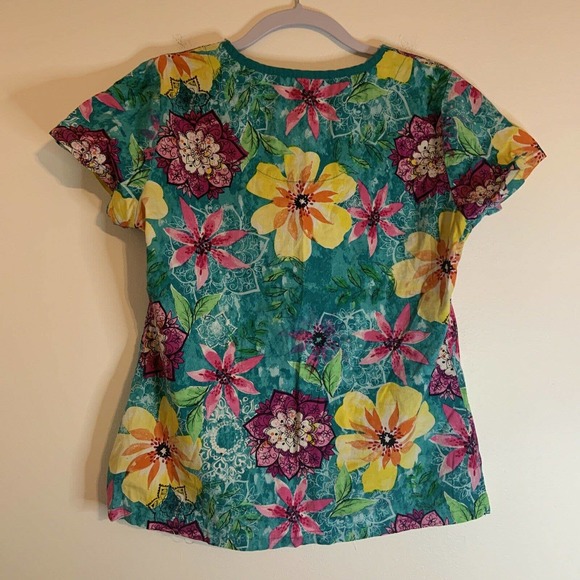 MC2 Multi-Color Floral Scrub Top Medical Uniform Medium - Picture 8 of 8